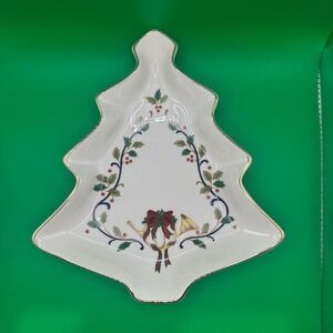 Mikasa Holiday Elegance Christmas Tree Candy Dish FK001 Fine Porcelain 8" EUC